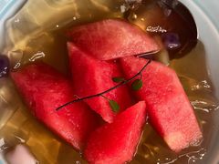 -蜜桃餐厅·伴山(湖滨商业街店)