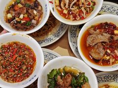 -李与白包子铺(桐梓林店)