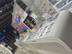 -诺柯视眼镜-蔡司依视路官方工厂店(淞南一店)