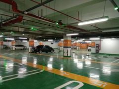 -苏州汇融广场假日酒店