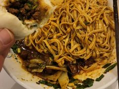 -李与白包子铺(桐梓林店)