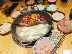 -乐闹闹重庆火鍋(民治店)
