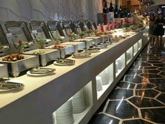-银鲨国际美食百汇(金牛万达广场店)
