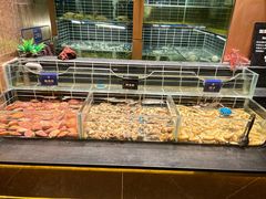 -钱小奴海鲜自助黑金店(杭州滨江龙湖店)