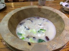 -滇香肴·云南菜蒸汽石锅鱼(云南北路店)
