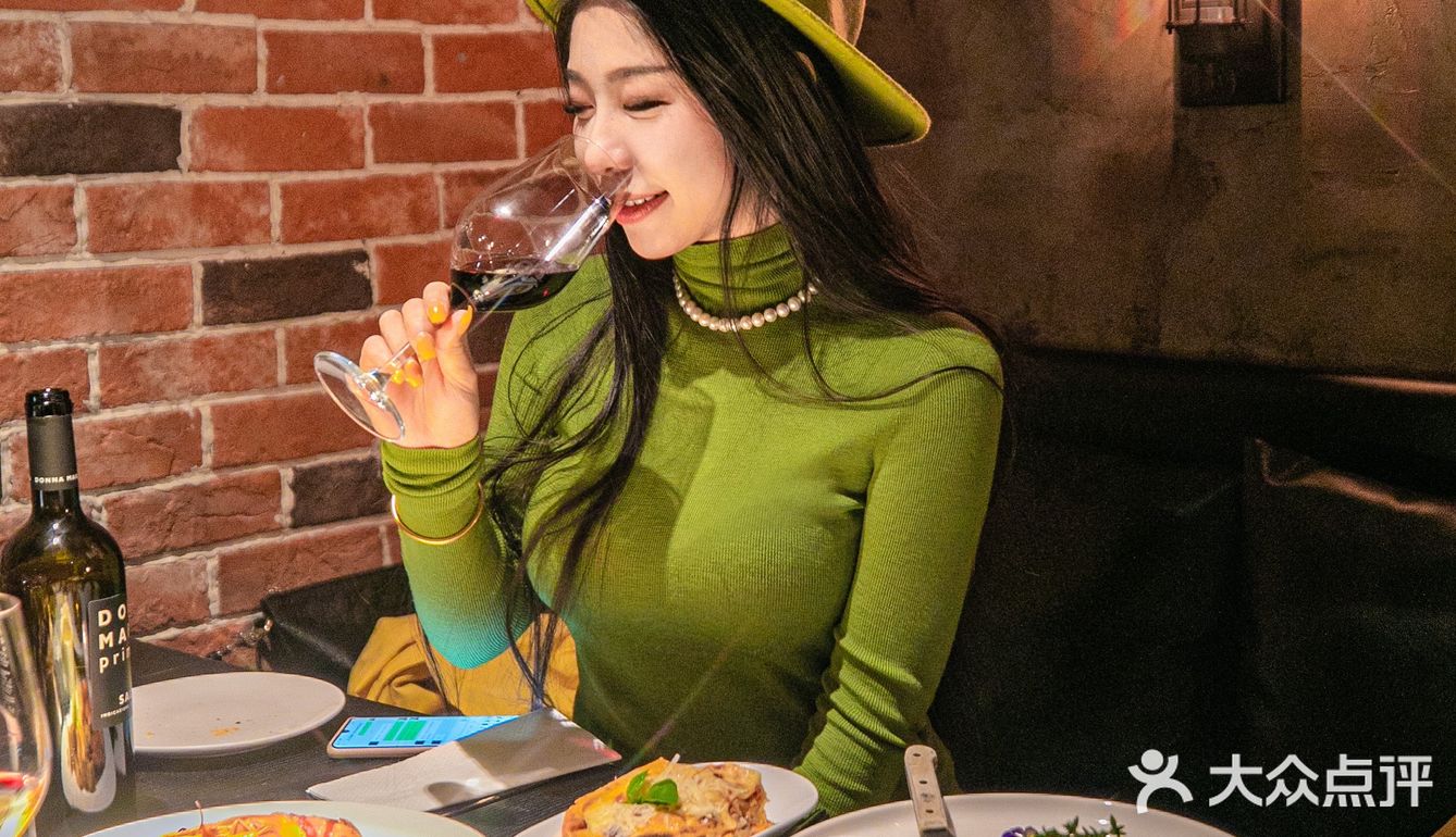 这么正宗的意大利薄底披萨🔥就藏在花园道内｜武汉美食