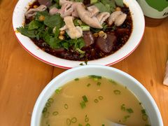 -朱大嘴肥肠血旺(福字街店)