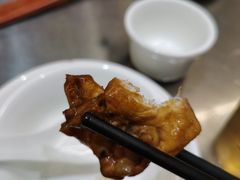 -胡须佬鸡煲四季火锅店(石厦西村直营店)