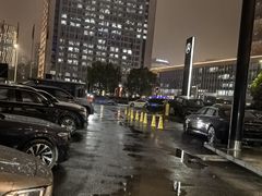 -杭州中升之星奔驰4S店(滨江店)