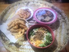 -爆炸头阿姨小四川正宗川味小吃(无任何分店)