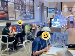 -巴黎贝甜(大宁国际商业广场店)