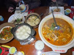 -魏铭鱼头捞饭(晋阳路店)