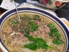 -云阿蛮云南生烫牛肉米线(奉贤路店)