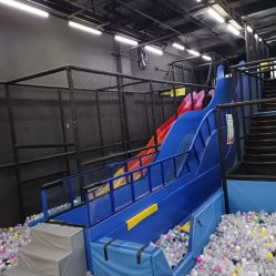 -零重力蹦床空间·滑梯·海洋球·团建(奥特莱斯店)