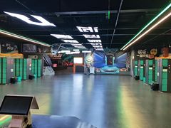 -极限PLAY运动娱乐新世界·团建派对潮玩休闲馆·室内蹦极高空游乐园