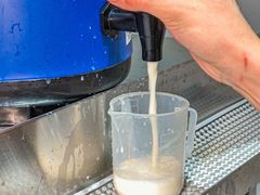-新加坡斯味洛·鲜奶茶(石牌东店)