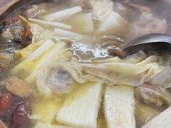-威邵鸡煲(西华路总店)