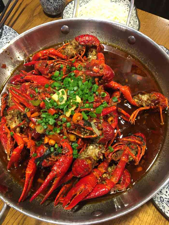 虾小龙老长沙龙虾馆(坡子街店)-"来长沙这边吃了一顿小龙虾,位置挺好