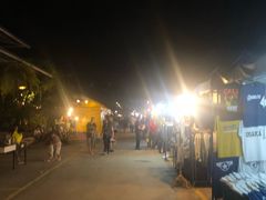 -席娜卡琳火车铁道夜市