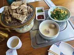 -蒙亨·手把肉·蒙古包文化主题餐厅(天恒广场店)