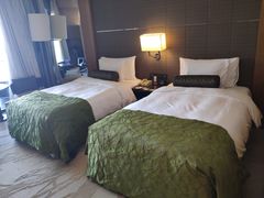 -上海滴水湖皇冠假日酒店