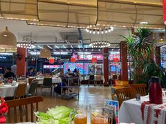 -刘姐啤酒鱼民族演艺餐厅(西街总店)