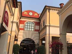 -佛罗伦萨小镇广佛名品奥特莱斯(疏港路店)