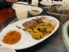 -老来福·非遗酸汤兔(凯旋路店)