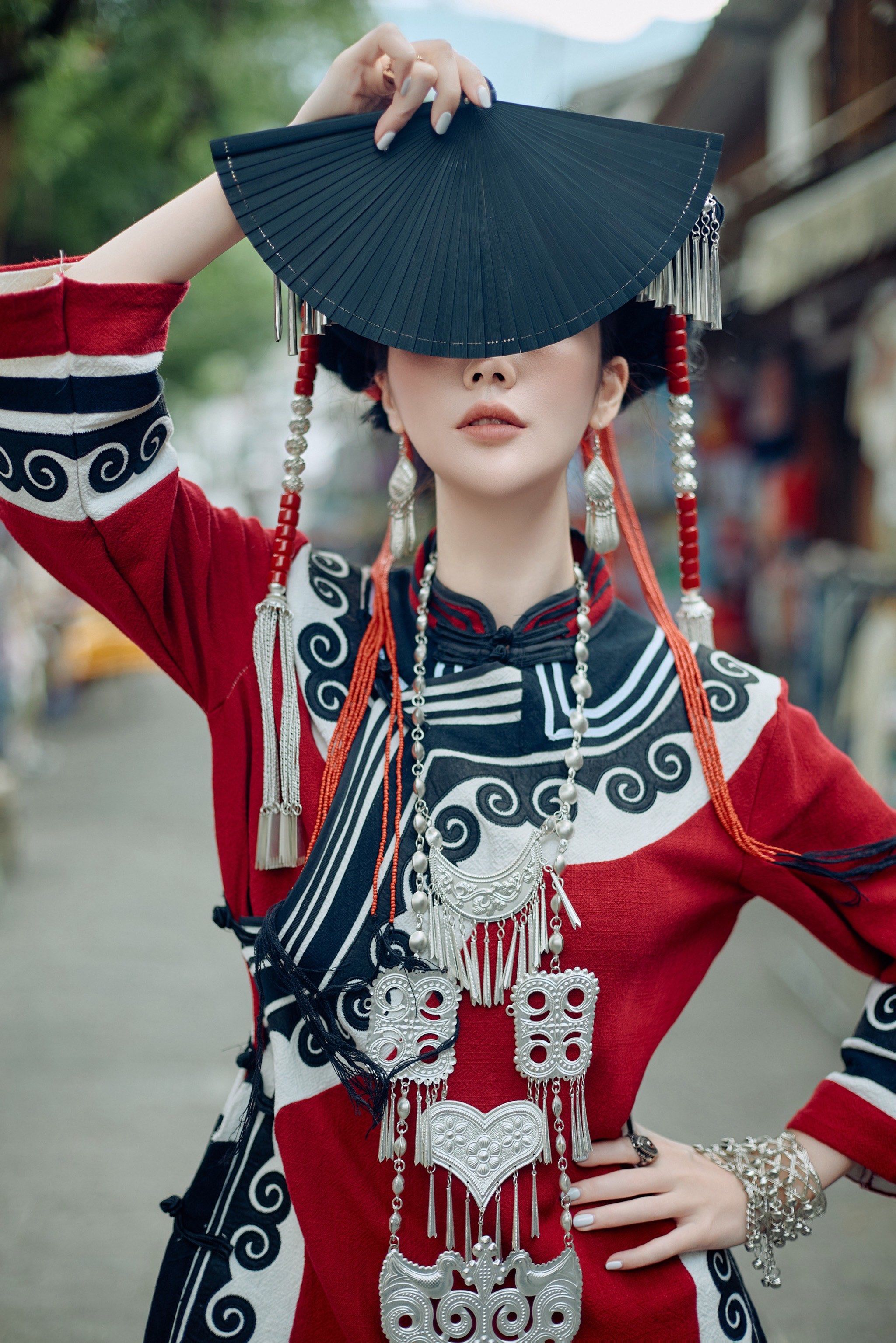 大理古城,红白交织的彝族之梦