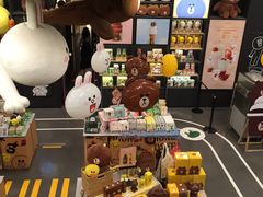 -LINE FRIENDS Garosu-gil Flagship Store