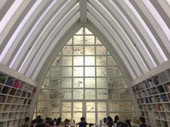 -钟书阁(松江泰晤士小镇店)