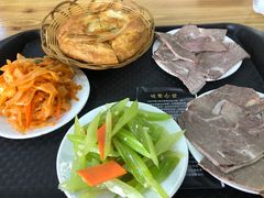 -马德元纯汤牛肉面(太奥广场店)