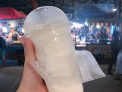 -席娜卡琳火车铁道夜市