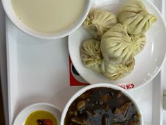 -陈寔包子王·卤煮小肠·京味小吃(龙潭店)