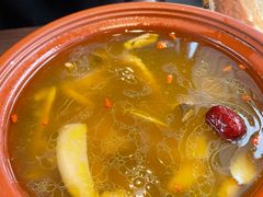 -有红鸡毛店·川菜(建设路店)