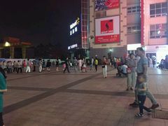 -港澳广场购物中心