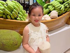 -广州万富希尔顿酒店·感趣自助餐厅·金秋蟹宴生蚝海鲜刺身