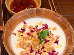-银米·云南传统过桥米线(双廊黑金冠店)