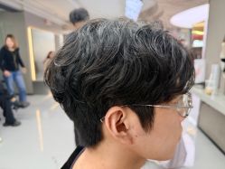 -宫铭烫发染发接发店