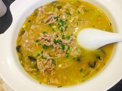 酸汤肥牛-鹿港小镇(金虹桥国际中心店)