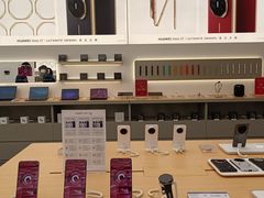 -华为授权体验店(中山公园来福士)