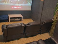 -蓝房子轰趴俱乐部(天鹅湖假日山庄别墅店)