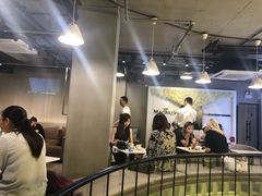 大堂-沪小胖小龙虾(淮海中路旗舰店)