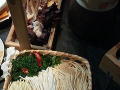 -湊湊火锅·茶憩(新中关购物中心店)