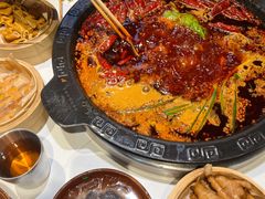 -卤校长老火锅(杨家坪直营店)