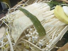 -憨石匠鲜菜土火锅(昆都店)