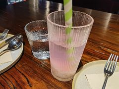 粉粉椰椰-Brut Eatery Wine Bar & Restaurant (建国东路店)