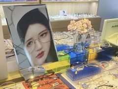 -天空之镜眼镜店蔡司依视路配镜授权零售店(望京颐堤港店)