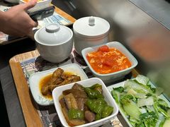 -老乡鸡(上海白玉兰广场店)