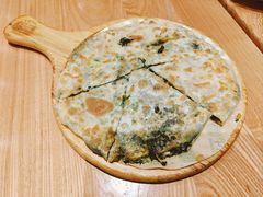 荠菜素三鲜饼-甲乙饼·手工牛肉饼(东方广场店)